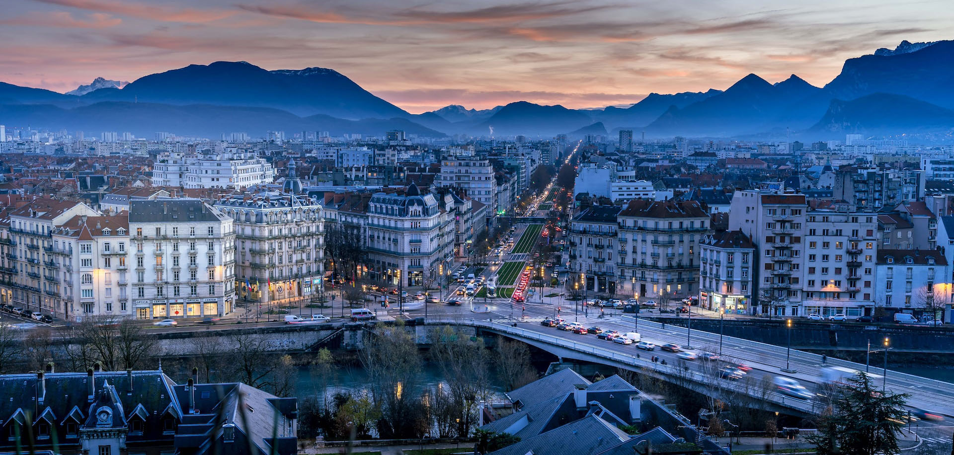 Grenoble de nuit